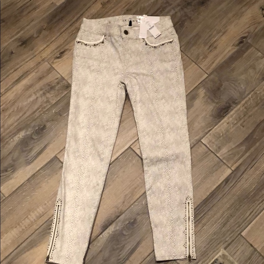 NWT Skinny Crop Jeans
